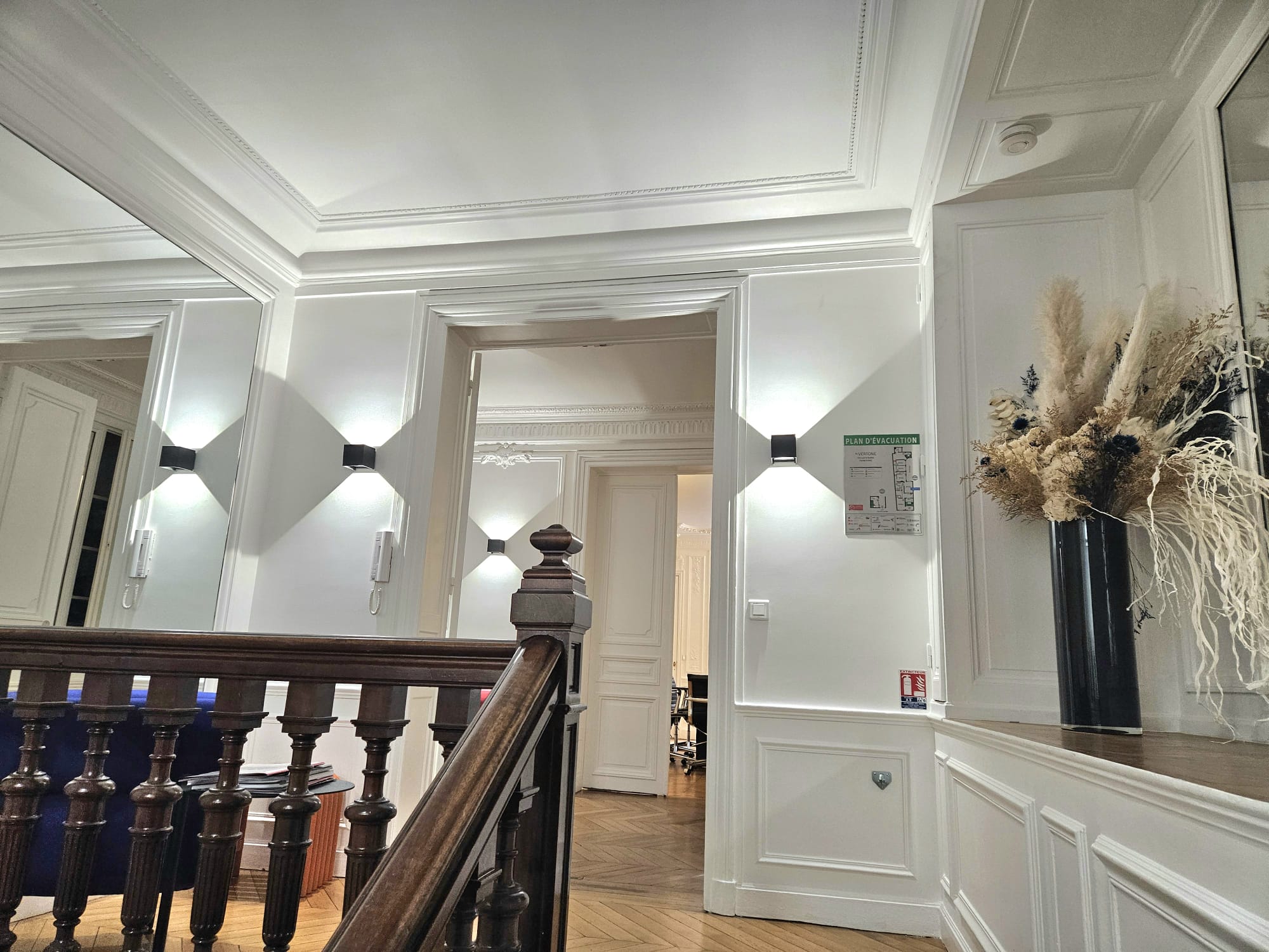 Escalier menant au cabinet